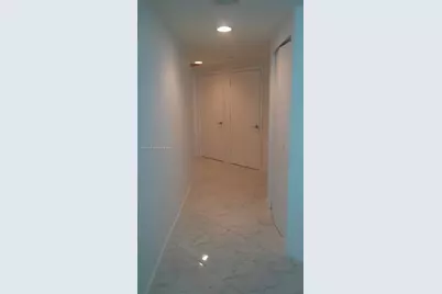 55 SE 6th St #2310, Miami, FL 33131 - Photo 17