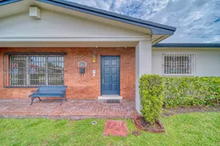 9961 SW 12th St, Miami, FL 33174 - Photo 3