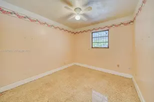 9961 SW 12th St, Miami, FL 33174 - Photo 5