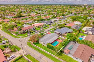 9961 SW 12th St, Miami, FL 33174 - Photo 43