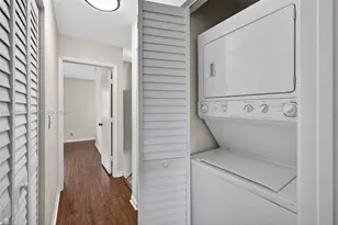 85 SW 3rd St, Pompano Beach, FL 33060 - Photo 23