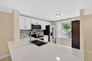 85 SW 3rd St, Pompano Beach, FL 33060 - Photo 11