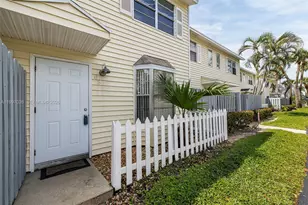 85 SW 3rd St, Pompano Beach, FL 33060 - Photo 5