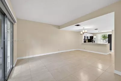 85 SW 3rd St, Pompano Beach, FL 33060 - Photo 15