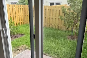 2523 SE 29th St, Homestead, FL 33035 - Photo 17