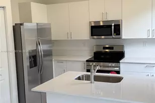 2523 SE 29th St, Homestead, FL 33035 - Photo 1