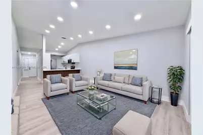 9254 NW 18th St, Pembroke Pines, FL 33024 - Photo 3