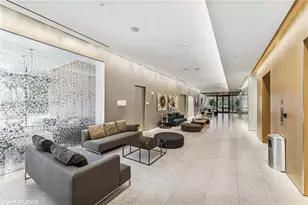 88 SW 7th St, Miami, FL 33130 - Photo 5