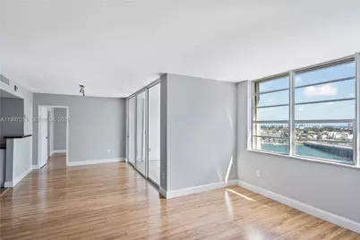 1865 79th Street Cswy #14K, Miami Beach, FL 33141 - Photo 3