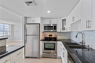 1865 79th Street Cswy #14K, Miami Beach, FL 33141 - Photo 5