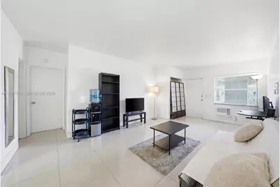 1100 NE 9th Ave #105, Fort Lauderdale, FL 33304 - Photo 3