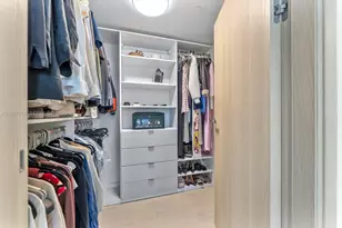 1000 Brickell Plaza, Miami, FL 33131 - Photo 11