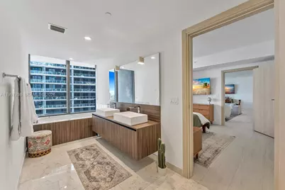 1000 Brickell Plaza #3609, Miami, FL 33131 - Photo 9