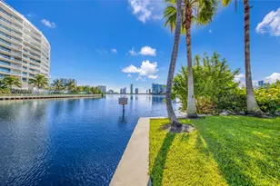 3245 NE 184th St, Aventura, FL 33160 - Photo 25