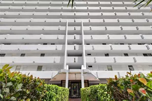 3703 NE 166th St, North Miami Beach, FL 33160 - Photo 23