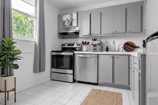 3703 NE 166th St, North Miami Beach, FL 33160 - Photo 7