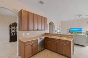 8968 NW 180th Terrace, Hialeah, FL 33018 - Photo 5