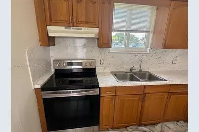 2550 SW 58th Ave #A, West Park, FL 33023 - Photo 3
