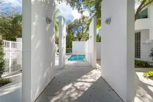 3272 Virginia St, Miami, FL 33133 - Photo 5