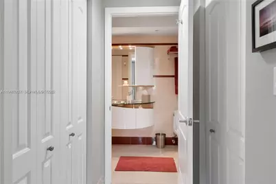 110 Washington Ave #2319, Miami Beach, FL 33139 - Photo 11