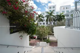 110 Washington Ave, Miami Beach, FL 33139 - Photo 25