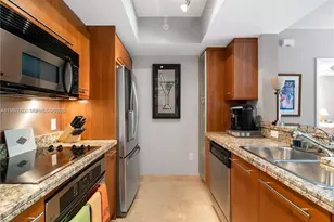 110 Washington Ave, Miami Beach, FL 33139 - Photo 5