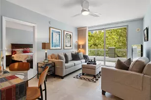 110 Washington Ave, Miami Beach, FL 33139 - Photo 3