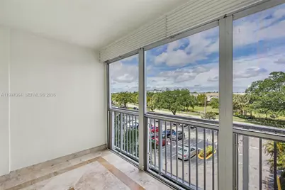 4200 Hillcrest Dr #408, Hollywood, FL 33021 - Photo 5
