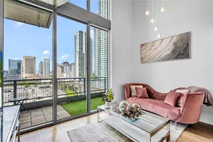 690 SW 1st Ct, Miami, FL 33130 - Photo 15