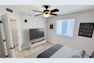 1737 NW 3rd Ave #5, Miami, FL 33136 - Photo 5