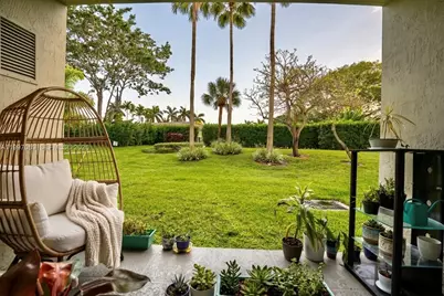 27 Royal Palm Way #102, Boca Raton, FL 33432 - Photo 1