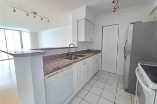 1155 Brickell Bay Dr, Miami, FL 33131 - Photo 13