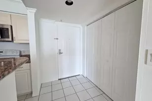 1155 Brickell Bay Dr, Miami, FL 33131 - Photo 15