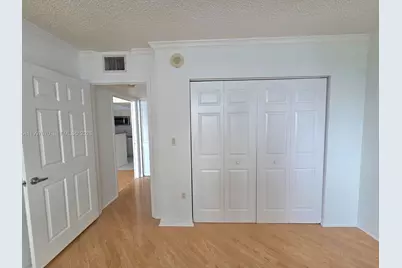1155 Brickell Bay Dr #2006, Miami, FL 33131 - Photo 21