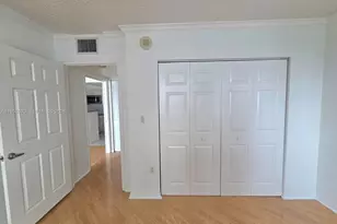 1155 Brickell Bay Dr, Miami, FL 33131 - Photo 21