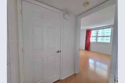 1155 Brickell Bay Dr #2006, Miami, FL 33131 - Photo 17