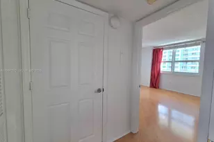 1155 Brickell Bay Dr, Miami, FL 33131 - Photo 17
