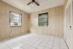 1611 NE 42nd Ct, Pompano Beach, FL 33064 - Photo 11