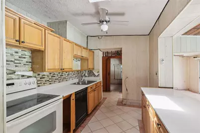 1611 NE 42nd Ct, Pompano Beach, FL 33064 - Photo 7