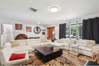 314 NE 85th St, El Portal, FL 33138 - Photo 9