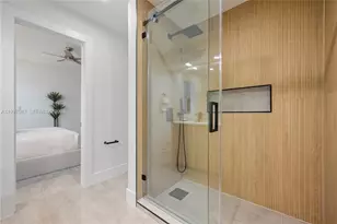 1405 Lenox Ave., Miami Beach, FL 33139 - Photo 15