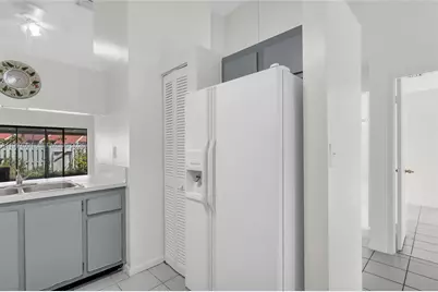 6323 SW 147th Place Cir, Miami, FL 33193 - Photo 11