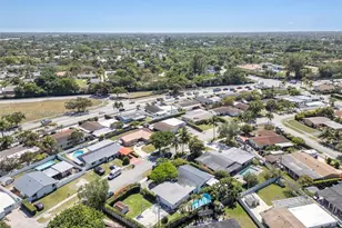 12001 SW 41st Dr, Miami, FL 33175 - Photo 27