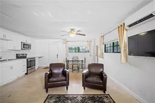 1181 NE 160th St, North Miami Beach, FL 33162 - Photo 11