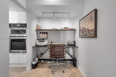 1500 Ocean Dr #PH-05, Miami Beach, FL 33139 - Photo 9