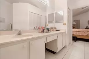 709 NW 177th Ave, Pembroke Pines, FL 33029 - Photo 9