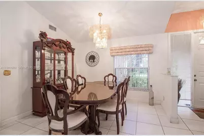 709 NW 177th Ave, Pembroke Pines, FL 33029 - Photo 3