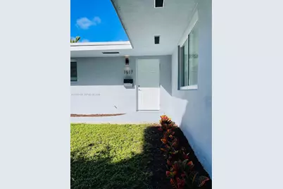 1515 NE 110th St #1, Miami, FL 33161 - Photo 3