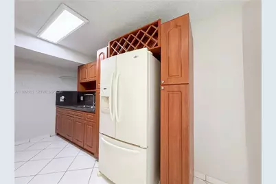 5790 W 26th Ave #202, Hialeah, FL 33016 - Photo 9