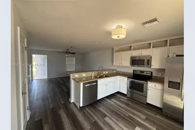 4413 SW 15th Pl, Cape Coral, FL 33914 - Photo 5